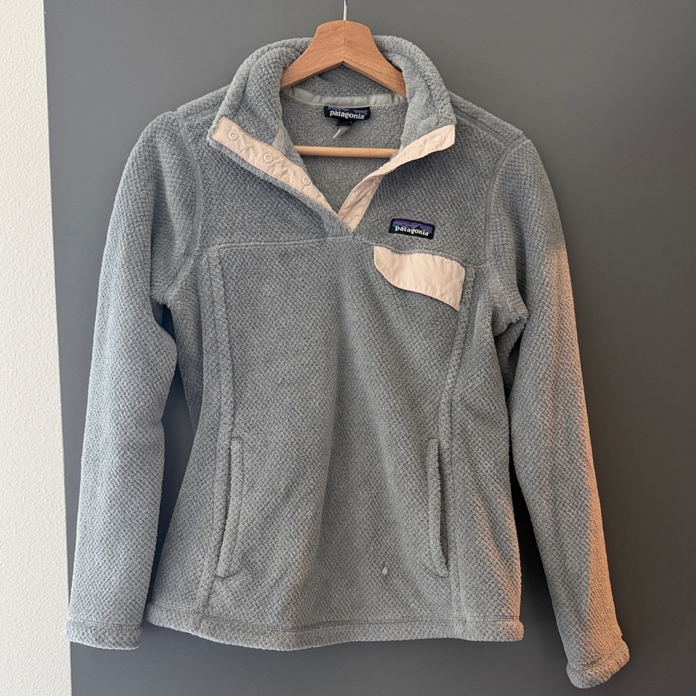 Patagonia Snap-T Gray and Light Pink Fleece Pullover